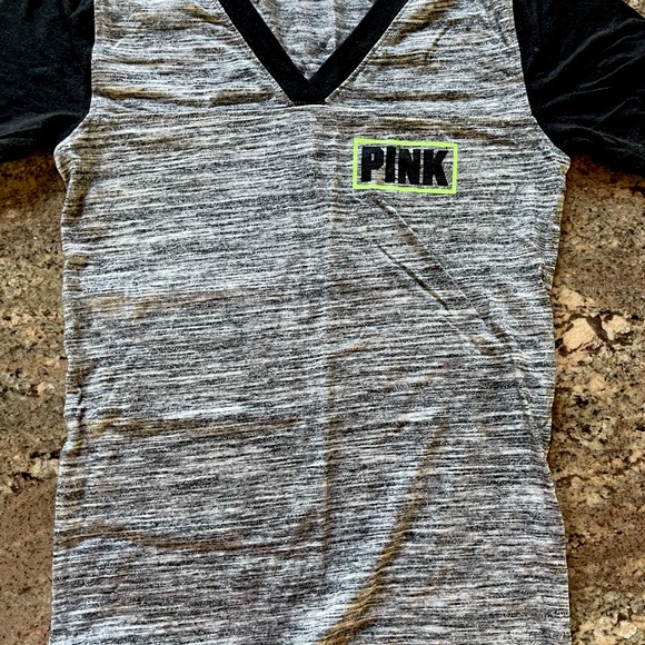 Victoria’s Secret PINK Tees - Picture 6 of 9